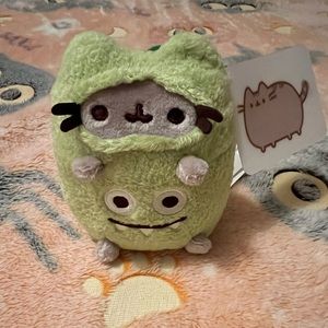 BNWT  Rare 2022 Pusheen Halloween Monster/ Dinosaur Plush! 👿 🐱